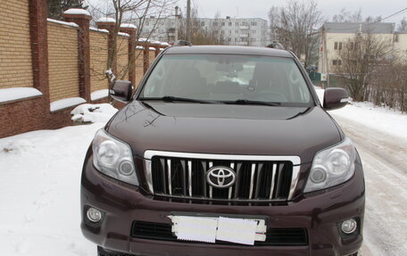 Toyota Land Cruiser Prado 150 рестайлинг 2, 2012 год, 1 690 000 рублей, 2 фотография