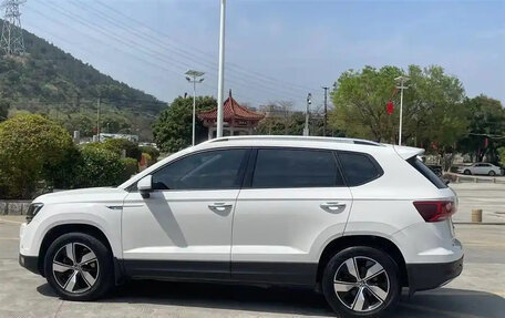 Volkswagen Tharu, 2022 год, 1 590 000 рублей, 4 фотография