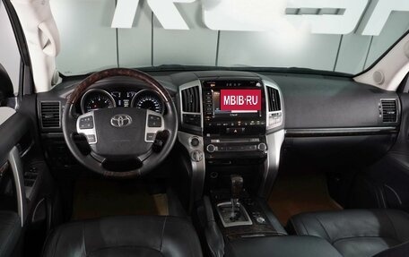 Toyota Land Cruiser 200, 2015 год, 3 899 000 рублей, 6 фотография