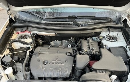 Mitsubishi Outlander III рестайлинг 3, 2019 год, 2 550 000 рублей, 14 фотография