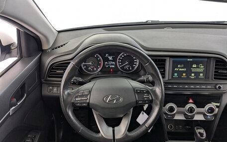 Hyundai Elantra VI рестайлинг, 2019 год, 1 840 000 рублей, 26 фотография