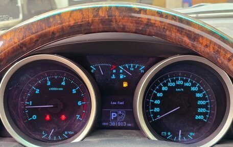 Toyota Land Cruiser 200, 2007 год, 2 700 000 рублей, 11 фотография