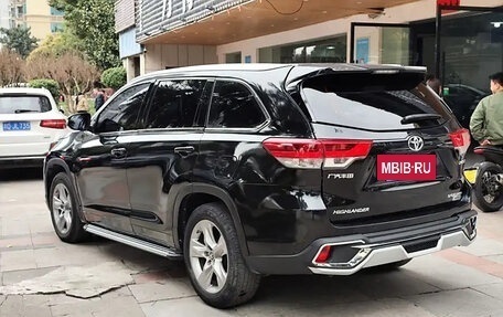 Toyota Highlander III, 2020 год, 2 550 000 рублей, 15 фотография