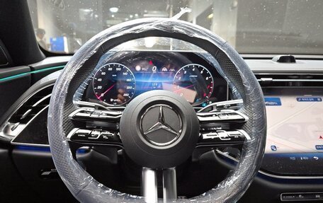 Mercedes-Benz E-Класс, 2025 год, 11 000 000 рублей, 9 фотография