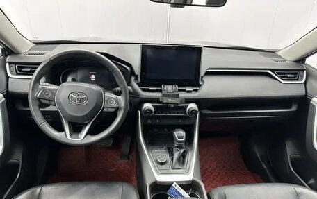 Toyota RAV4, 2021 год, 2 850 000 рублей, 6 фотография