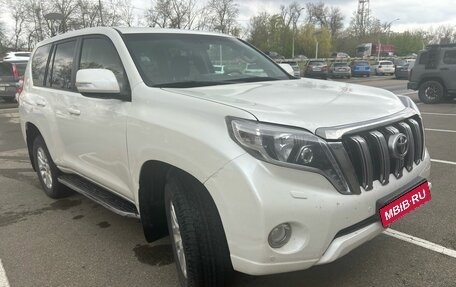 Toyota Land Cruiser Prado 150 рестайлинг 2, 2017 год, 3 200 000 рублей, 1 фотография