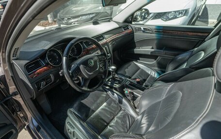 Skoda Superb III рестайлинг, 2010 год, 900 000 рублей, 8 фотография