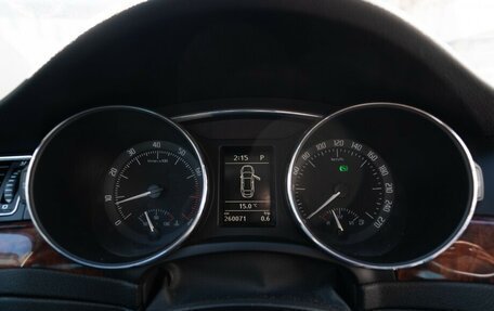 Skoda Superb III рестайлинг, 2010 год, 900 000 рублей, 11 фотография