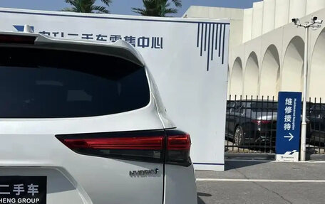Toyota Highlander, 2022 год, 3 760 000 рублей, 14 фотография