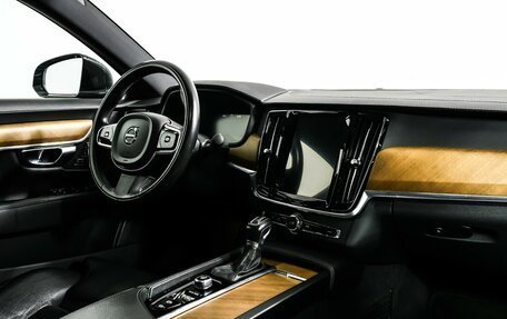 Volvo S90 II рестайлинг, 2020 год, 3 490 000 рублей, 9 фотография