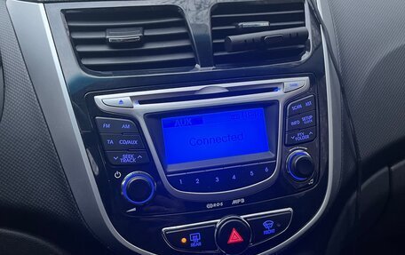 Hyundai Solaris II рестайлинг, 2013 год, 890 000 рублей, 8 фотография