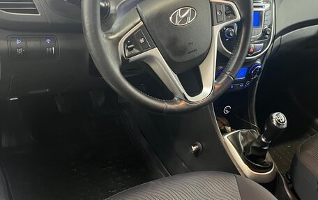 Hyundai Solaris II рестайлинг, 2013 год, 890 000 рублей, 7 фотография