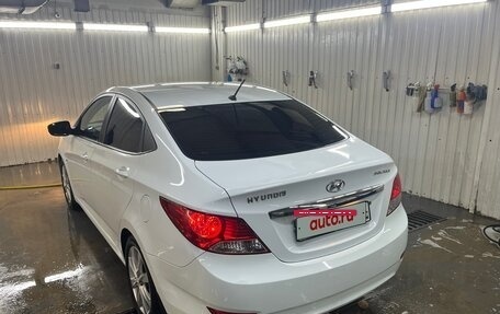 Hyundai Solaris II рестайлинг, 2013 год, 890 000 рублей, 3 фотография