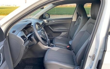 Volkswagen T-Cross I, 2020 год, 1 300 300 рублей, 9 фотография