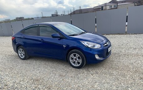 Hyundai Solaris II рестайлинг, 2011 год, 770 000 рублей, 8 фотография