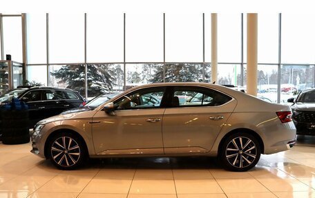 Skoda Superb III рестайлинг, 2025 год, 3 900 000 рублей, 2 фотография