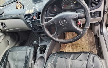 Nissan Bluebird XI, 2001 год, 130 000 рублей, 18 фотография
