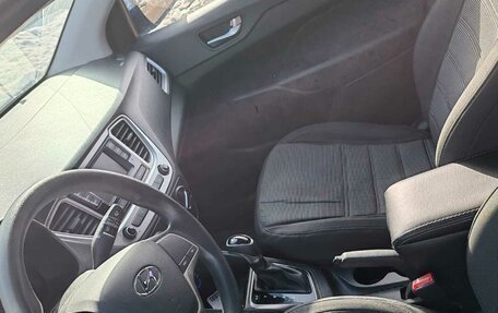 Hyundai Solaris II рестайлинг, 2019 год, 1 500 000 рублей, 5 фотография