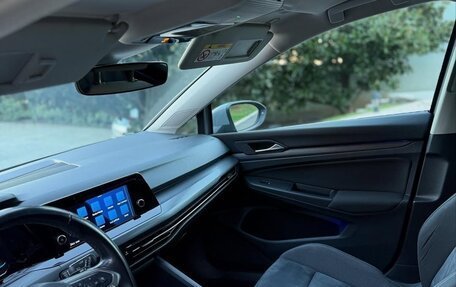 Volkswagen Golf VIII, 2022 год, 2 220 000 рублей, 8 фотография