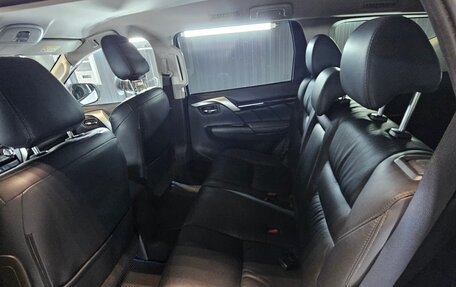 Mitsubishi Pajero Sport III рестайлинг, 2018 год, 2 500 000 рублей, 4 фотография