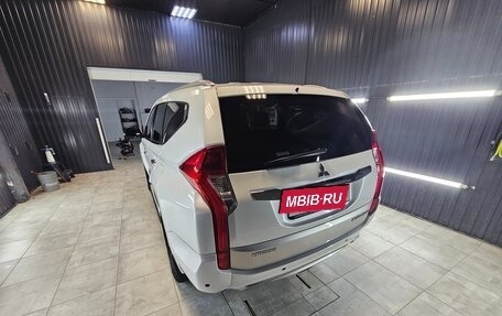 Mitsubishi Pajero Sport III рестайлинг, 2018 год, 2 500 000 рублей, 3 фотография
