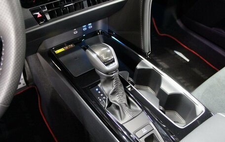 Toyota Camry, 2024 год, 3 999 000 рублей, 16 фотография