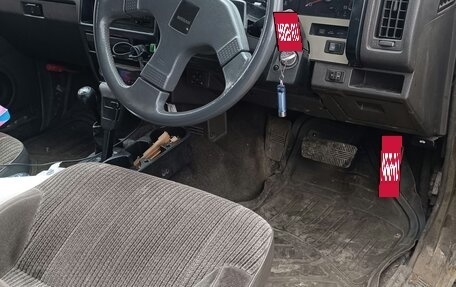 Nissan Terrano II рестайлинг, 1990 год, 310 000 рублей, 7 фотография