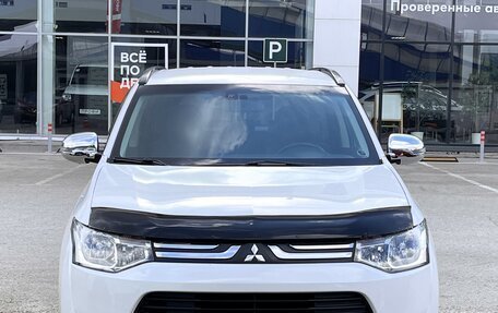 Mitsubishi Outlander III рестайлинг 3, 2012 год, 1 380 000 рублей, 2 фотография