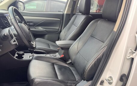 Mitsubishi Outlander III рестайлинг 3, 2012 год, 1 380 000 рублей, 19 фотография