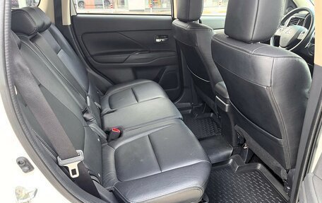 Mitsubishi Outlander III рестайлинг 3, 2012 год, 1 380 000 рублей, 22 фотография