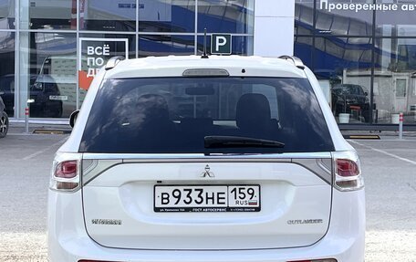 Mitsubishi Outlander III рестайлинг 3, 2012 год, 1 380 000 рублей, 6 фотография