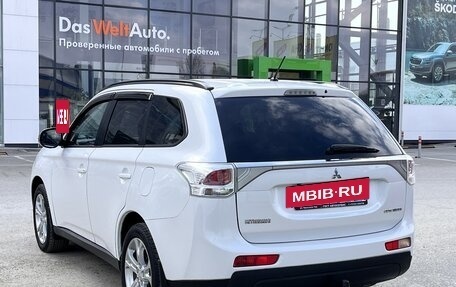 Mitsubishi Outlander III рестайлинг 3, 2012 год, 1 380 000 рублей, 5 фотография
