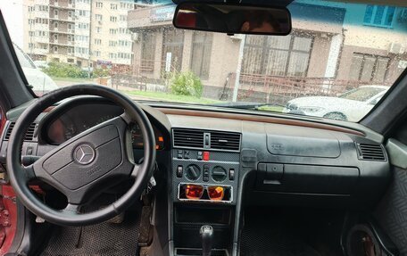 Mercedes-Benz C-Класс, 1994 год, 300 000 рублей, 7 фотография