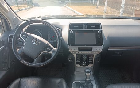 Toyota Land Cruiser Prado 150 рестайлинг 2, 2020 год, 6 800 000 рублей, 15 фотография