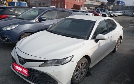 Toyota Camry, 2019 год, 2 110 000 рублей, 1 фотография