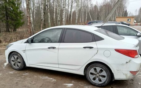 Hyundai Solaris II рестайлинг, 2015 год, 870 000 рублей, 1 фотография