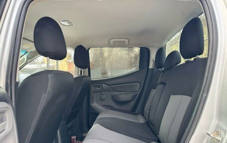 Mitsubishi L200 IV рестайлинг, 2015 год, 1 760 000 рублей, 15 фотография