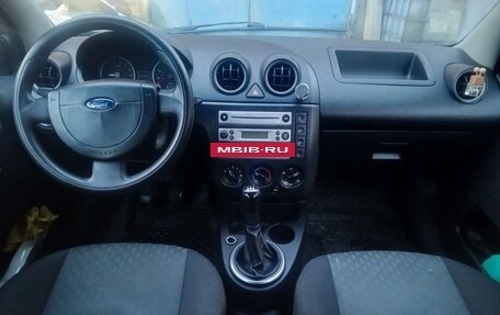 Ford Fiesta, 2005 год, 240 000 рублей, 7 фотография