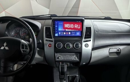 Mitsubishi Pajero Sport II рестайлинг, 2014 год, 1 549 000 рублей, 10 фотография