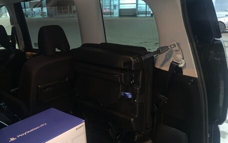 Nissan Serena IV, 2018 год, 2 150 000 рублей, 10 фотография
