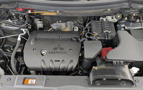 Mitsubishi Outlander III рестайлинг 3, 2021 год, 3 050 000 рублей, 11 фотография