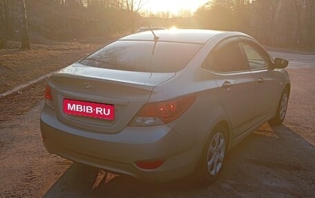 Hyundai Solaris II рестайлинг, 2011 год, 650 000 рублей, 8 фотография