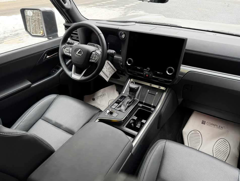 Lexus GX II рестайлинг 2, 2024 год, 15 000 000 рублей, 17 фотография