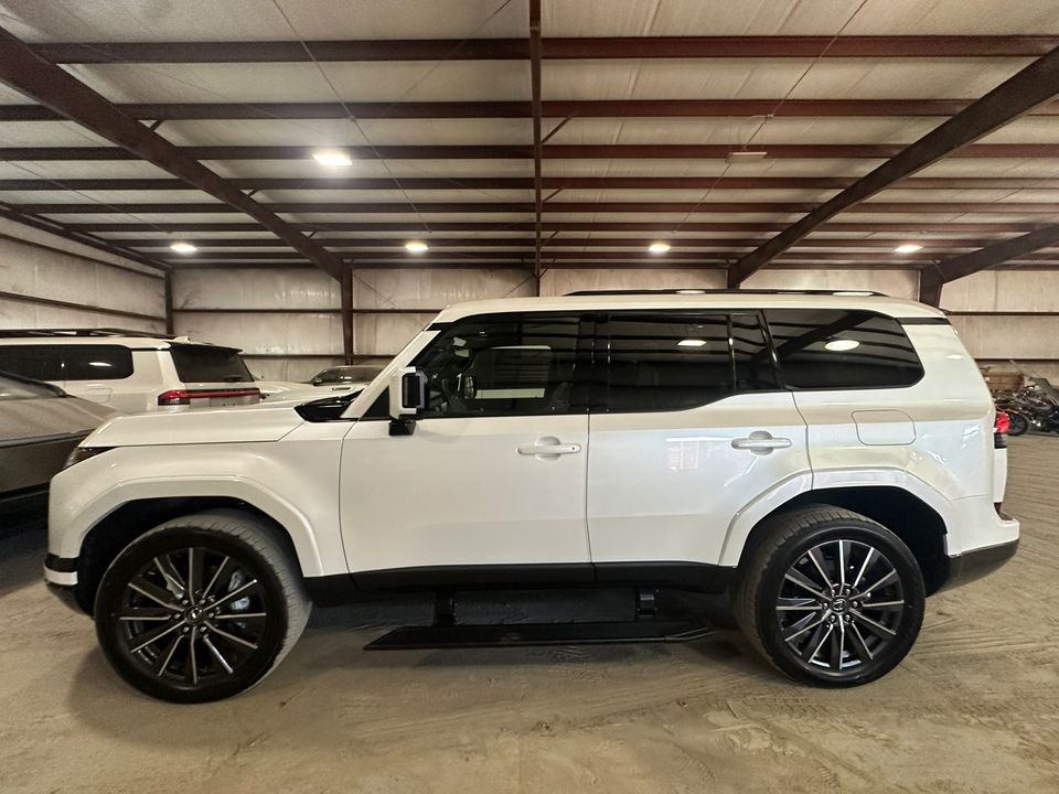 Lexus GX II рестайлинг 2, 2024 год, 15 000 000 рублей, 5 фотография