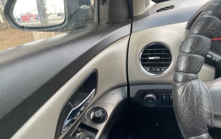 Chevrolet Cruze II, 2013 год, 715 000 рублей, 9 фотография