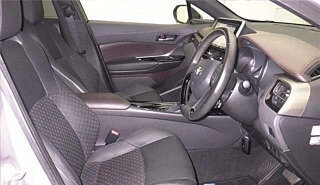 Toyota C-HR I рестайлинг, 2017 год, 1 670 000 рублей, 3 фотография
