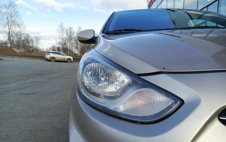 Hyundai Solaris II рестайлинг, 2011 год, 680 400 рублей, 17 фотография