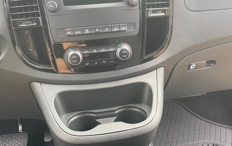 Mercedes-Benz Vito, 2021 год, 7 300 000 рублей, 16 фотография