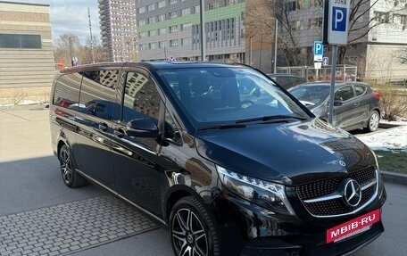 Mercedes-Benz V-Класс, 2022 год, 11 580 000 рублей, 3 фотография