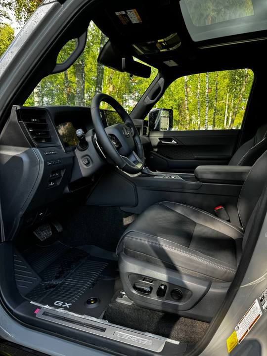 Lexus GX II рестайлинг 2, 2024 год, 15 000 000 рублей, 13 фотография